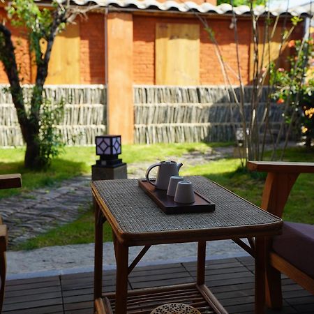 Dalixizhou Bieyuan Guesthouse Dali  Exteriör bild