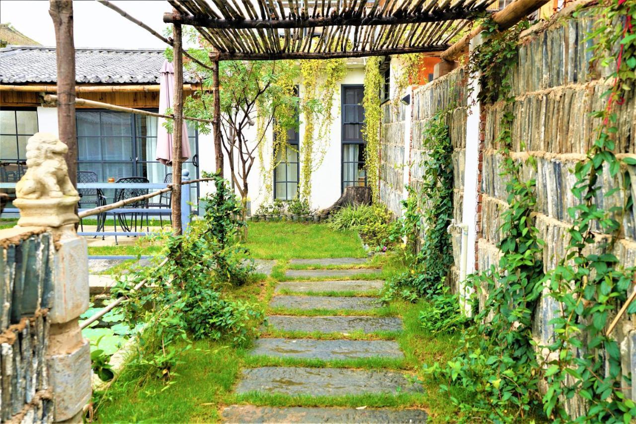 Dalixizhou Bieyuan Guesthouse Dali  Exteriör bild